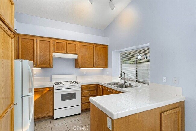 Foto del edificio - "Charming 2-Bed, 2-Bath Retreat in Menifee's Heart – Cozy Living Awaits!"