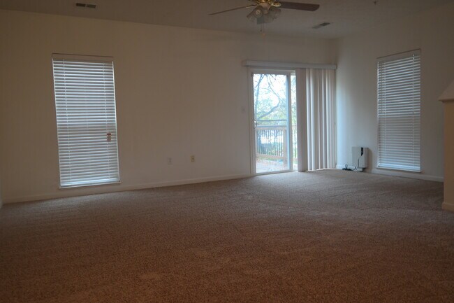 Foto del edificio - 3BR/2.5BA EOG Townhome in Crain Summit (Gl...