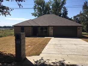 Building Photo - 11 7th St