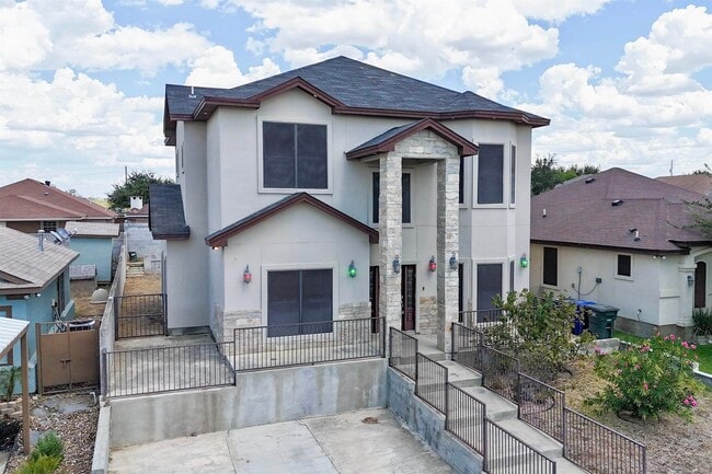 Building Photo - 833 George Read Dr