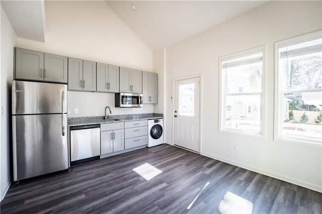 Foto del edificio - 1353 Finley St NE