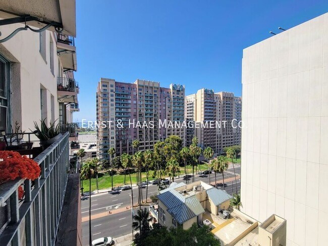 Foto del edificio - 455 E Ocean Blvd