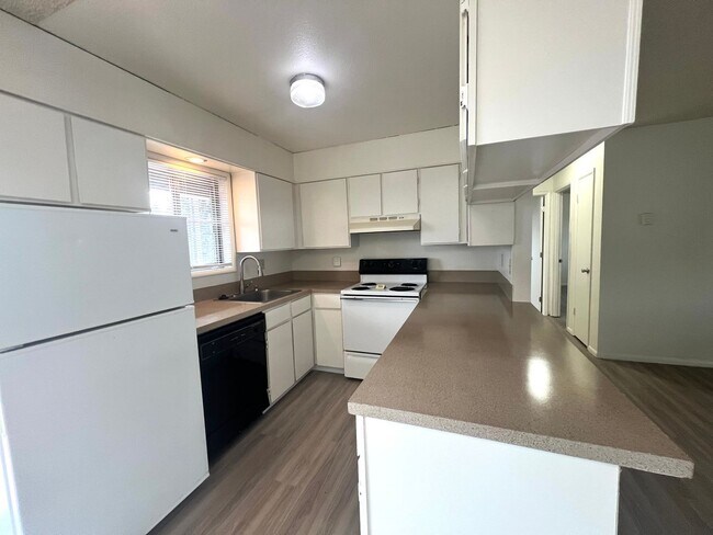 Foto del edificio - 454 NW 16th Ave