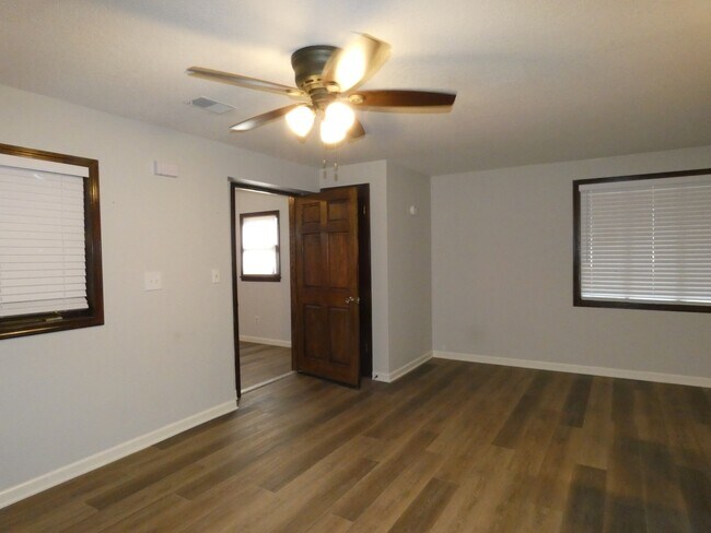 Foto del edificio - 5208 N Bellefontaine Ave