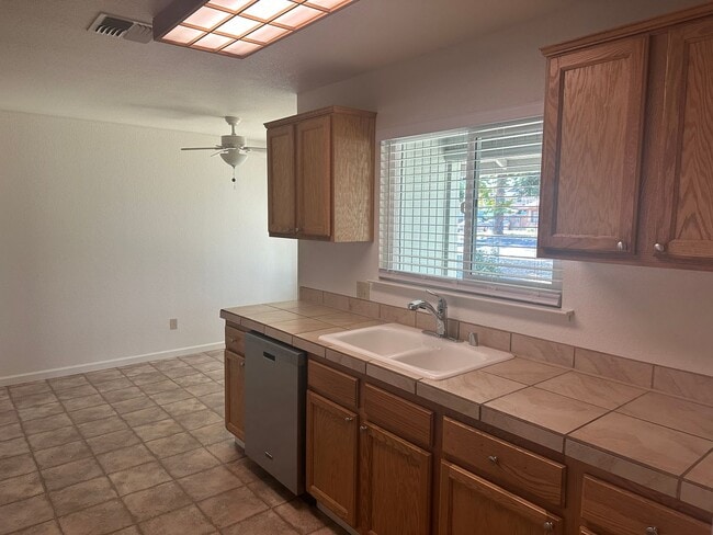 Building Photo - 17north