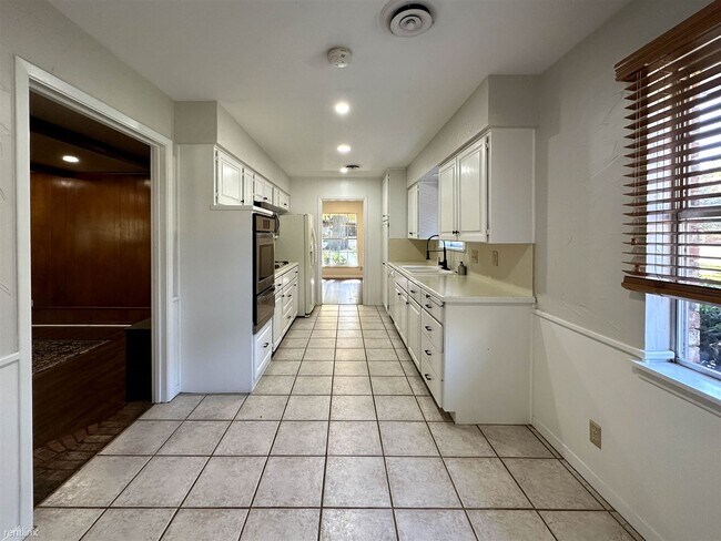 Foto del edificio - 3 br, 2 bath House - 408 Mimosa Dr