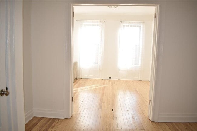 Building Photo - 427 Fenimore St