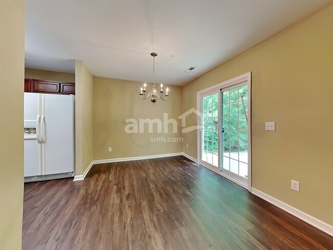 Building Photo - 5910 Bluestem Cir