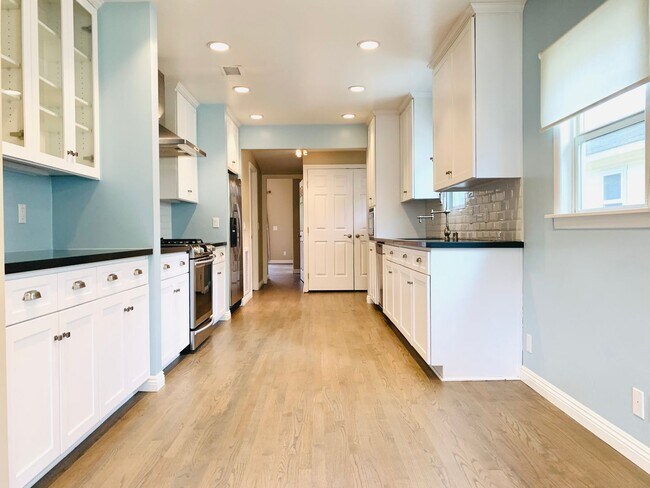 Foto del edificio - Gorgeous 3BD/2BA House in Hillcrest - Available NOW!