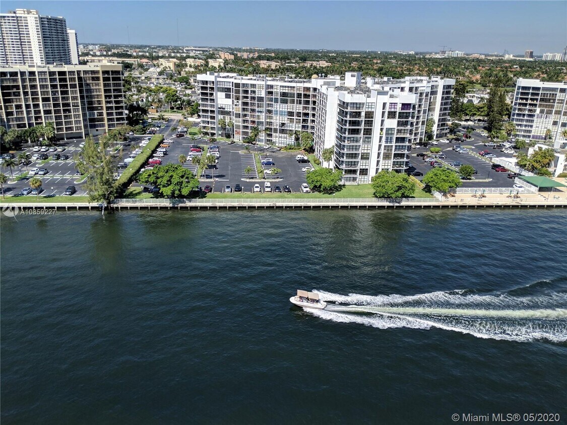 3000 S Ocean Dr 600 Hollywood Fl 33019 - 3000 S Ocean Dr  600 Hollywood Fl 33019