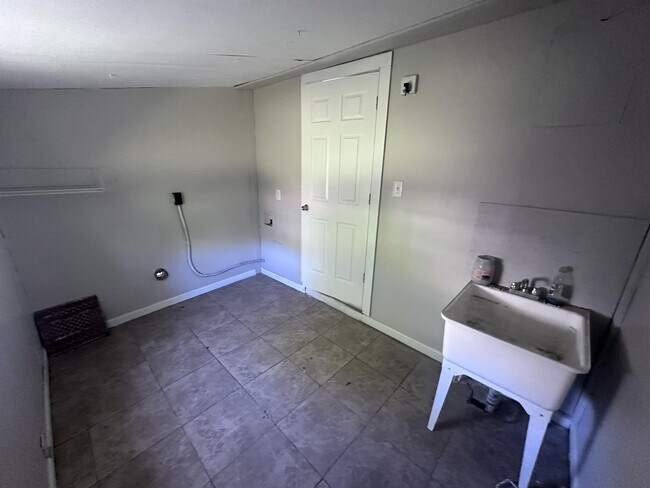 Foto del edificio - 3026 W 46th St