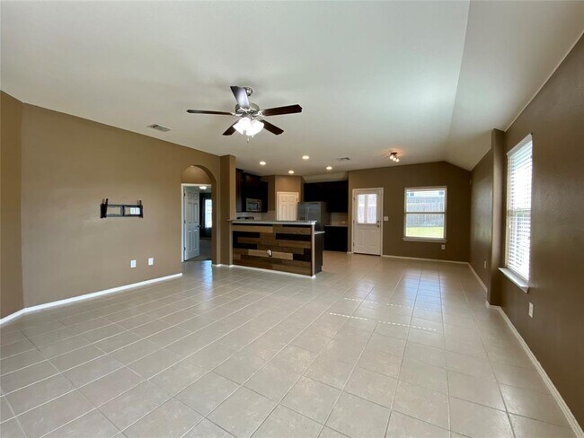 Foto del edificio - 466 Eagle Brook Ln