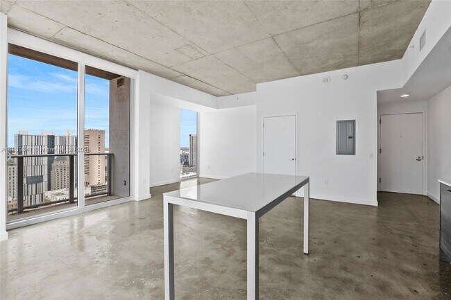 Photo - 151 SE 1st St Apartment