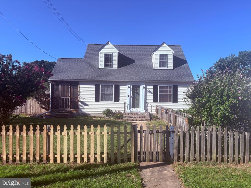 Foto principal - 124 Hillcrest Dr
