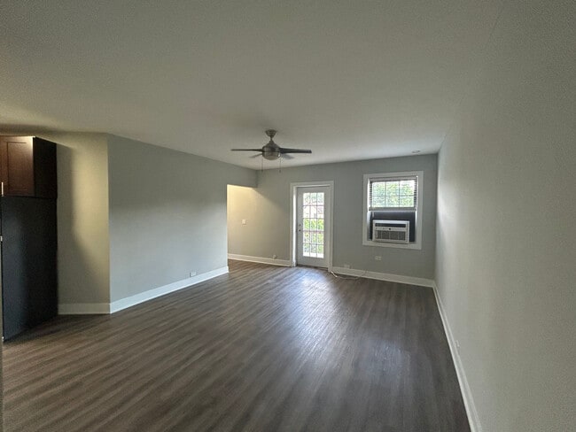 Building Photo - 730 Judson Ave