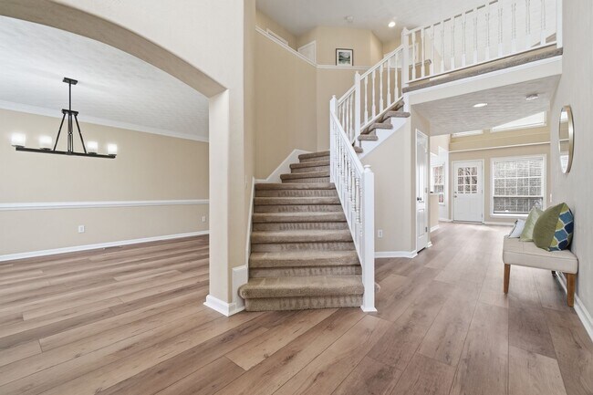 Building Photo - Freshly Renovated & Ready NOW! A First-Time Rental in Castleton! Pet Friendly - Fenced Yard - Gre...