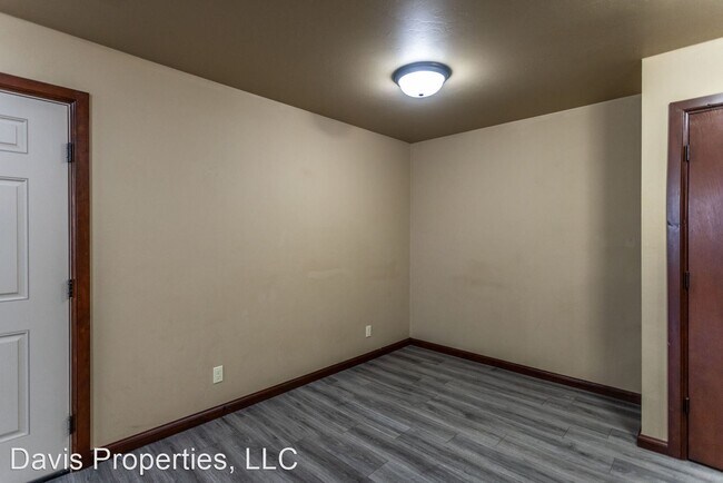 Building Photo - 3 br, 2 bath House - 1603 E. Lawter Road