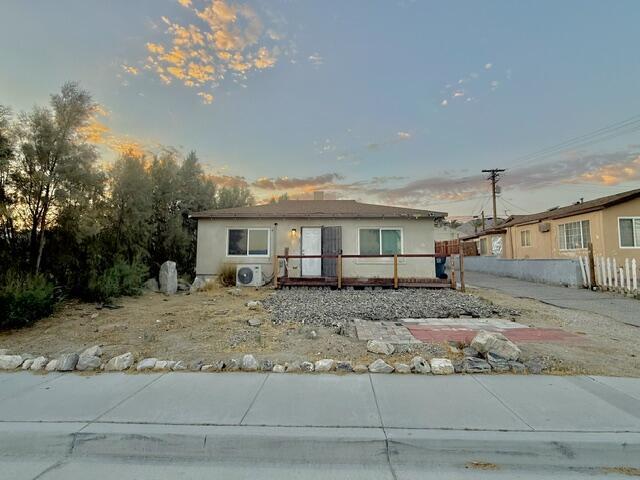 Foto del edificio - 66414 Acoma Ave