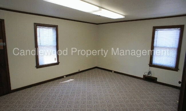 Building Photo - 1317 College Ct