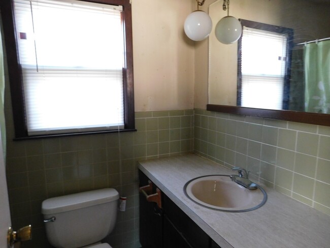 Foto del edificio - 3 bedroom/2 bath home in El Dorado!