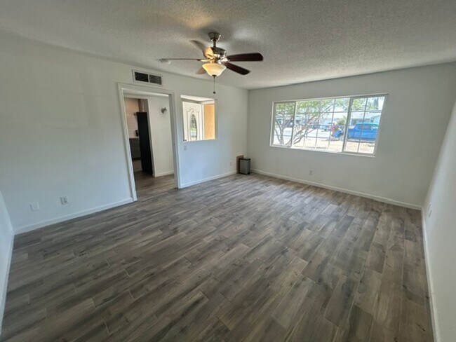 Foto del edificio - 4030 W Ashland Ave