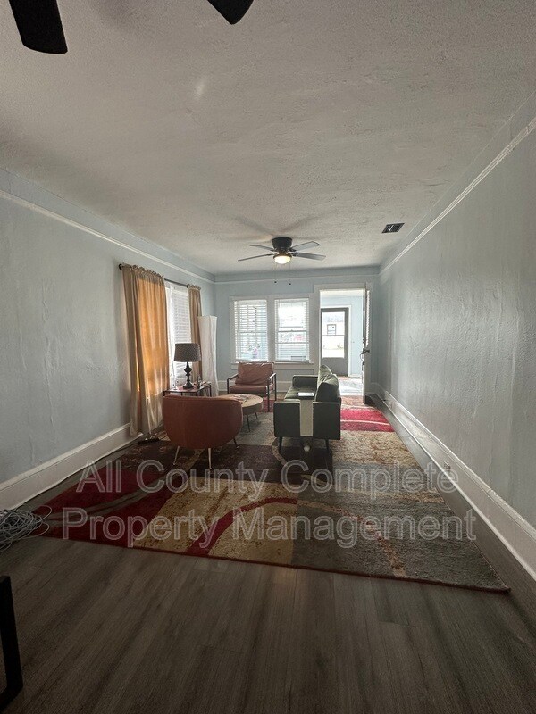 Foto del edificio - 363 W 63rd Street