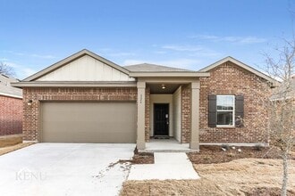 Building Photo - 478 London Dr