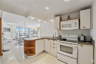 Building Photo - 11111 Biscayne Blvd