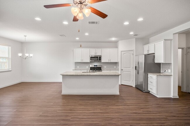 Building Photo - Charming 3-Bedroom Home in the Sorento Com...