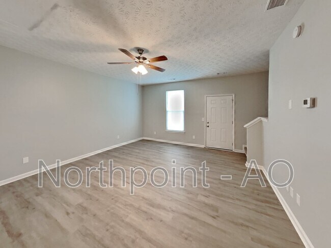 Foto del edificio - 6097 Camden Forrest Dr