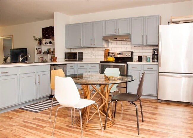 Building Photo - 10501 Marshitahs Way
