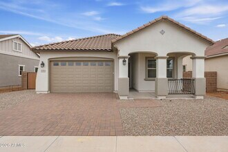 Building Photo - 22521 E Cattle Dr
