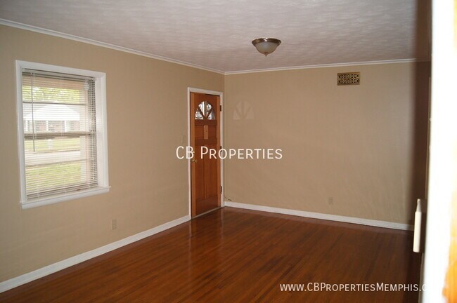 Foto del edificio - HALF OFF RESERVATION FEE!!