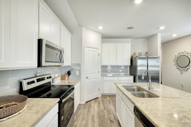 Building Photo - 1006 Otello Wy