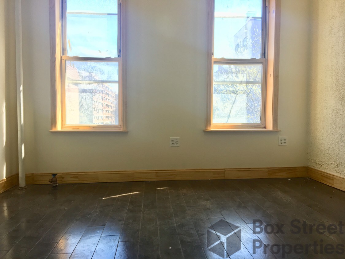 Foto principal - 185 Johnson Ave