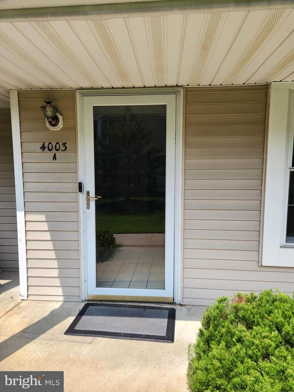 Building Photo - 4003 Saxony Dr