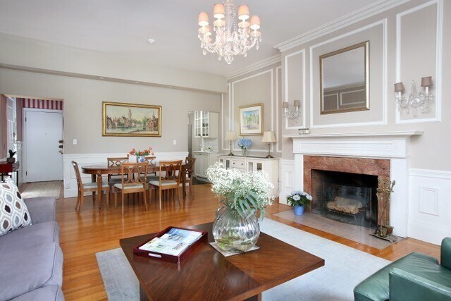 Building Photo - 164 Beacon St