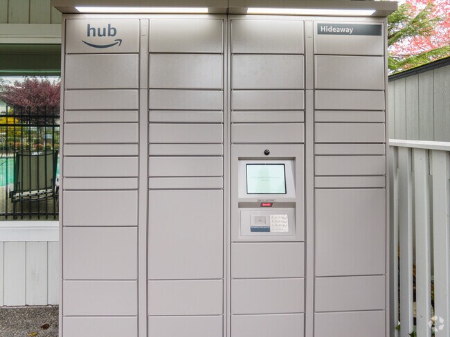 Centro de Amazon - The Hideaway at University Place