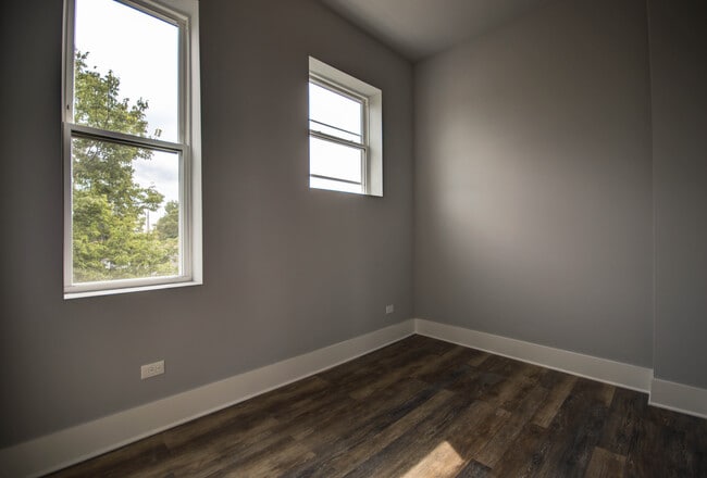 Foto del edificio - 2215 S Wood St