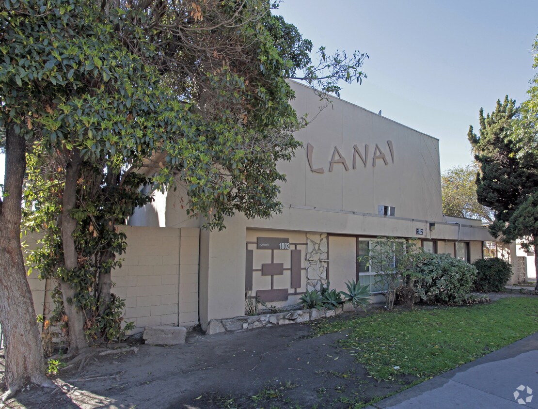 Building Photo - 1802 W Sumac Ln