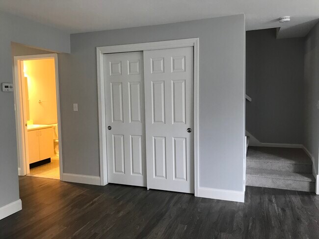 Foto del edificio - 22 Whittier Ln
