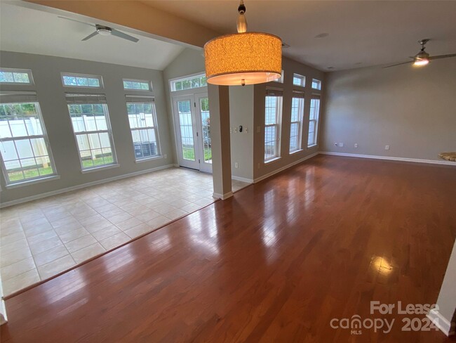 Building Photo - 12053 Windy Rock Way