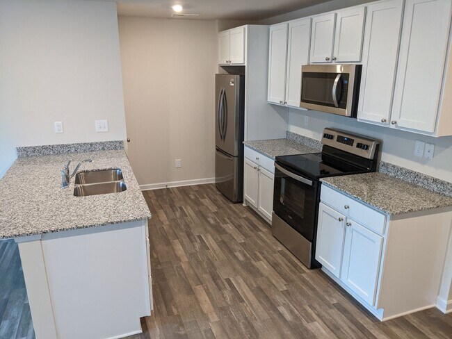 Foto del edificio - Brand New 2 Story Townhome-Salisbury