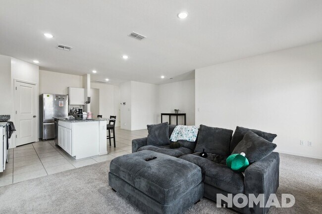 Building Photo - Charming 3BR House in Tolleson