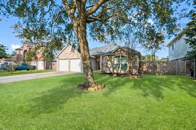 Building Photo - 25910 Oakridge Forest Ln
