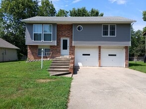 Building Photo - 5518 S Brooks Dr
