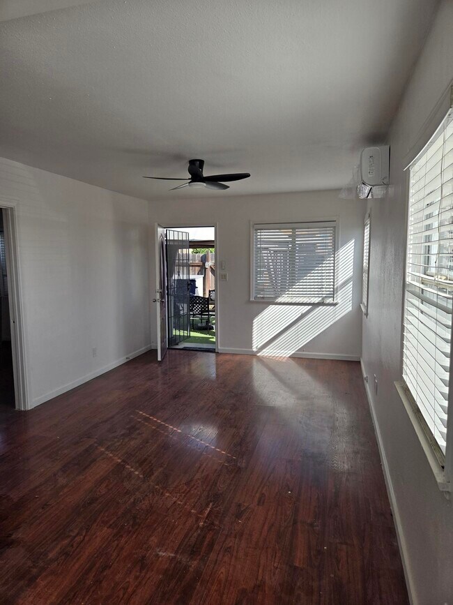 Foto del edificio - 4008 Rockwood St