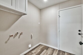 Building Photo - 6103 Fallengate Dr