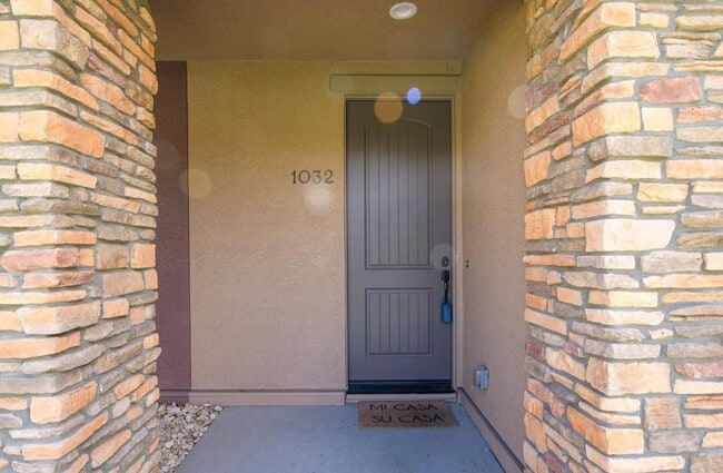 Building Photo - Condo For Lease in Carson City
