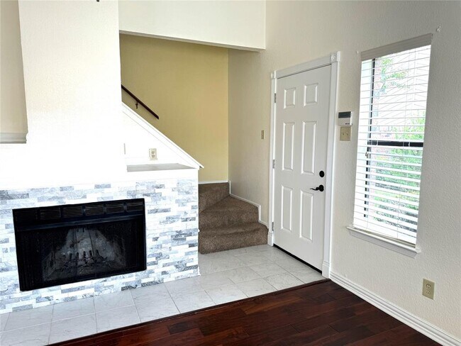 Foto del edificio - 2240 Tarpley Rd